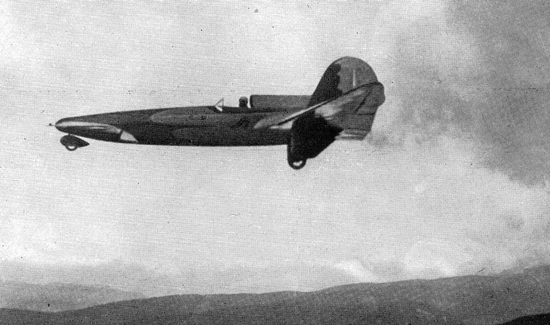 File:Ambrosini SS2 in volo.jpg