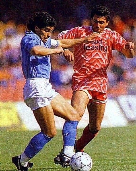 File:Maradona e Maiellaro 14 aprile 1990.jpg