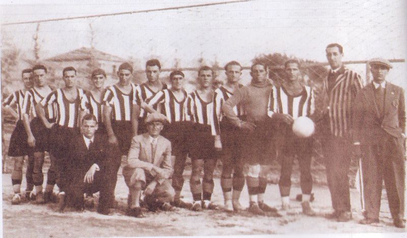 File:Salernitana 1929-1930.jpeg