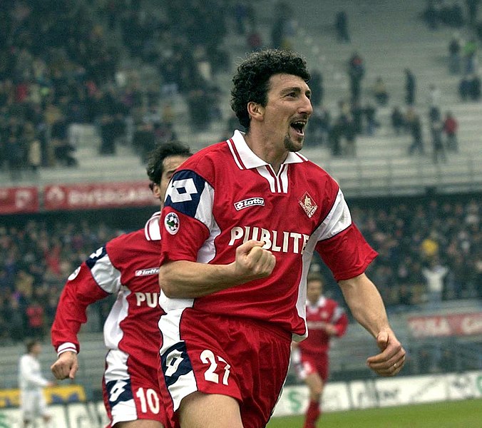 File:Dario Hübner - Piacenza FC 2001-02.jpg