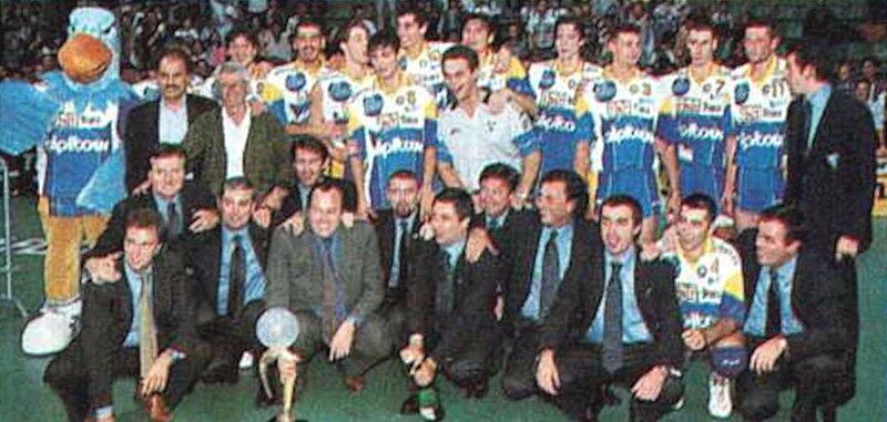 File:Alpitour Traco Cuneo - Supercoppa italiana 1996.jpg