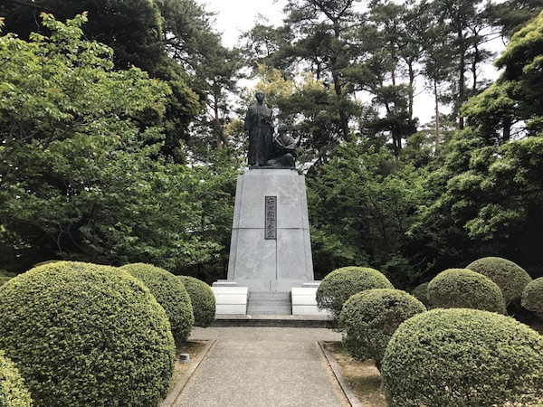 ファイル:Statue of Yoshida Shoin near birthplace.JPG