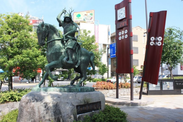 ファイル:真田幸村公騎馬像.jpg