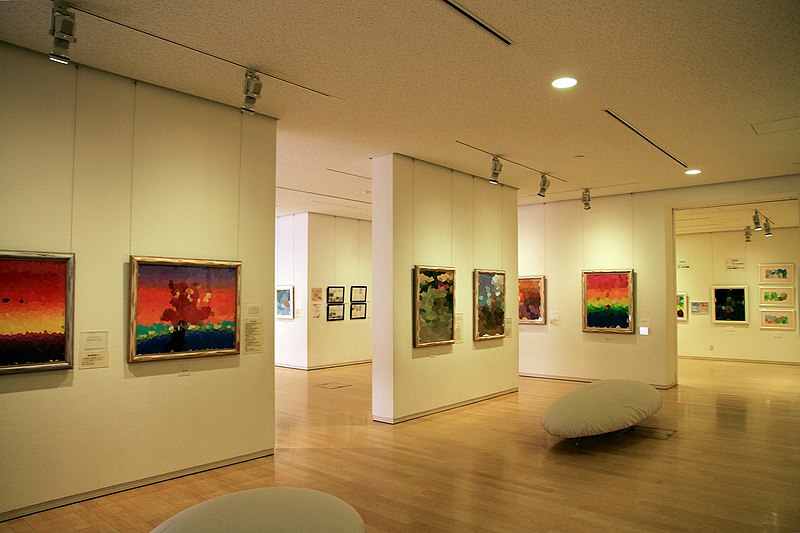 ファイル:Kami Kochi Yanase Takashi Memorial Hall Gallery 1.JPG