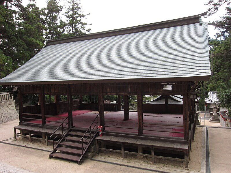 ファイル:吉備津神社 (福山市) 拝殿.JPG