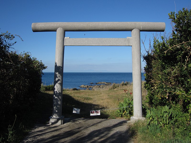 ファイル:洲崎神社 (館山市) 浜鳥居.JPG