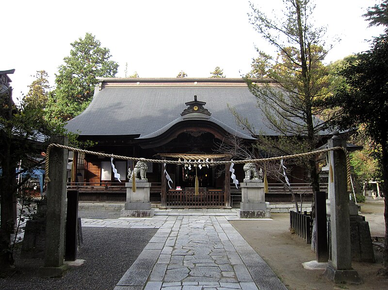 ファイル:浅間神社 (笛吹市) 拝殿（注連縄背後）.JPG
