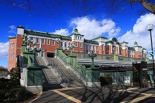 640px-Fukaya_Station_South_Entrance_1.JPG