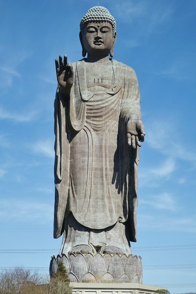 ファイル:Ushiku Daibutsu.jpg