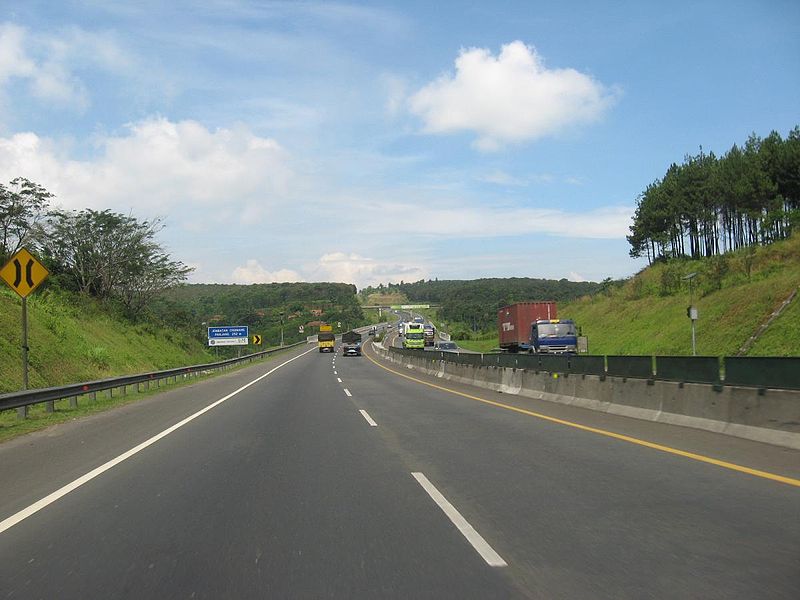 Barkas:Jln Tol Cipularang.JPG