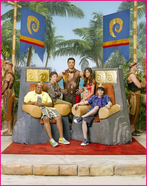 ფაილი:Pair Of Kings cast.jpg