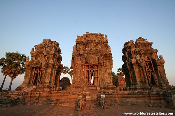 ឯកសារ:Phnom krom temple.jpg