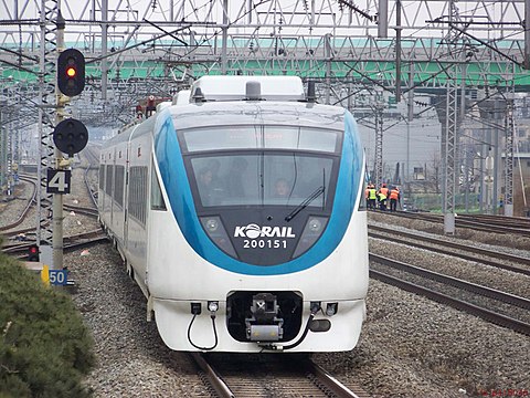 시운전 중인 간선 전기 동차