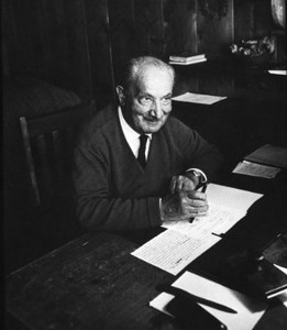 Файл:Heidegger Martin.jpg