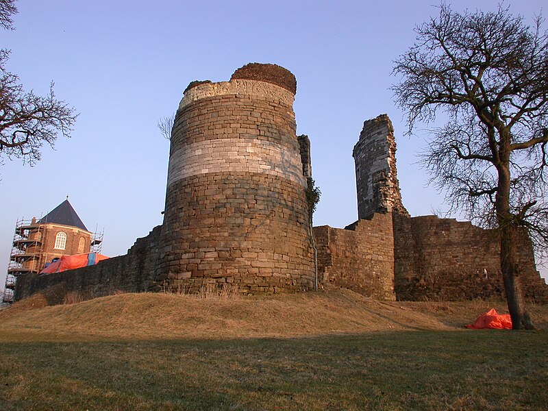 Plaetje:Kasteel Montfort Maart2006.JPG