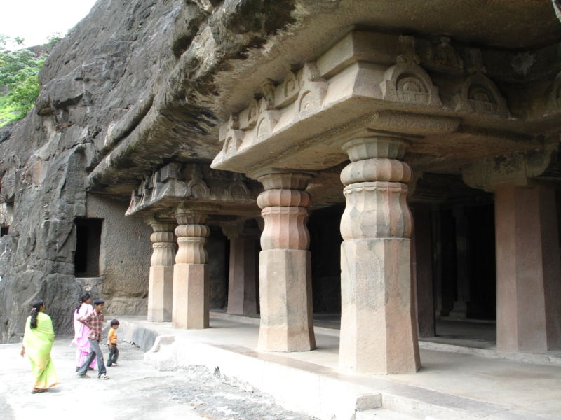 Vaizdas:Ajanta Caves 2.jpg