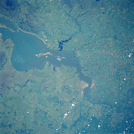 Vaizdas:Lagoa do Mirim - NASA.jpg