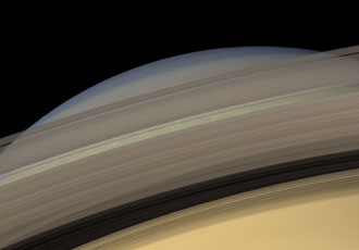 Vaizdas:Saturnas is apacios 2007.jpg