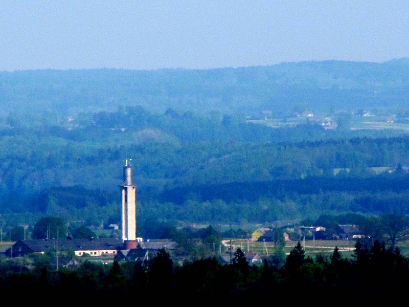 Vaizdas:Balbieriškio vandens bokštas nuo Ūtos.JPG