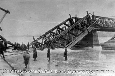 Attēls:Libekas tilts 1919.jpg