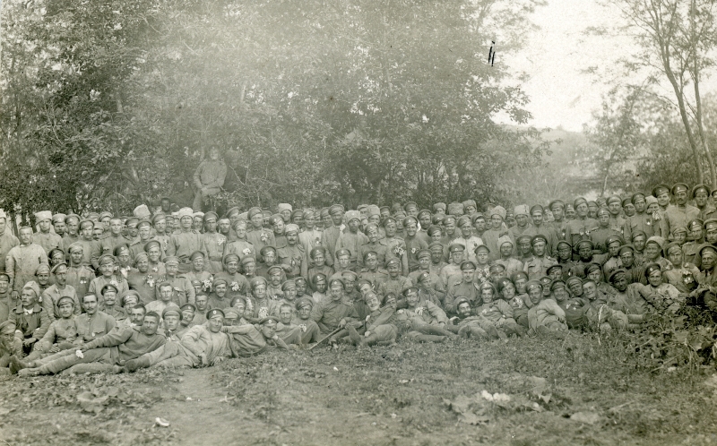 Attēls:Rezerves latviešu strēlnieku pulks 1917.jpg