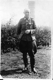 Alfrēds Riekstiņš 1945. gada aprīlī