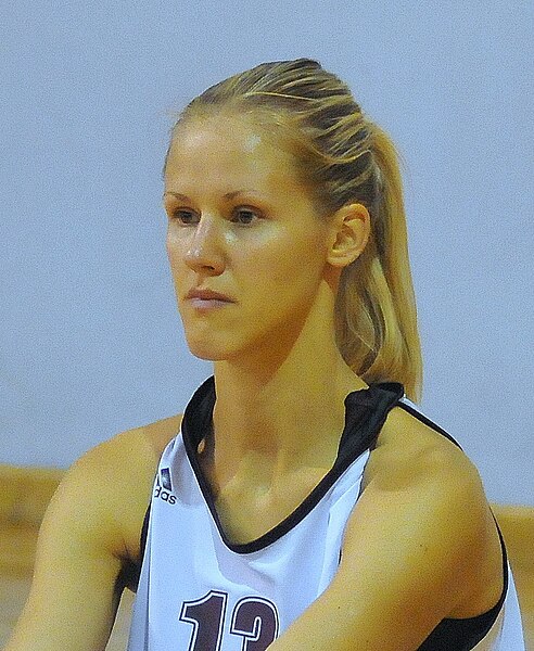 Attēls:Elina Dillone 2011.jpg