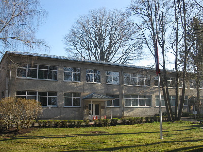 Attēls:Skolas ēka 2674.jpg