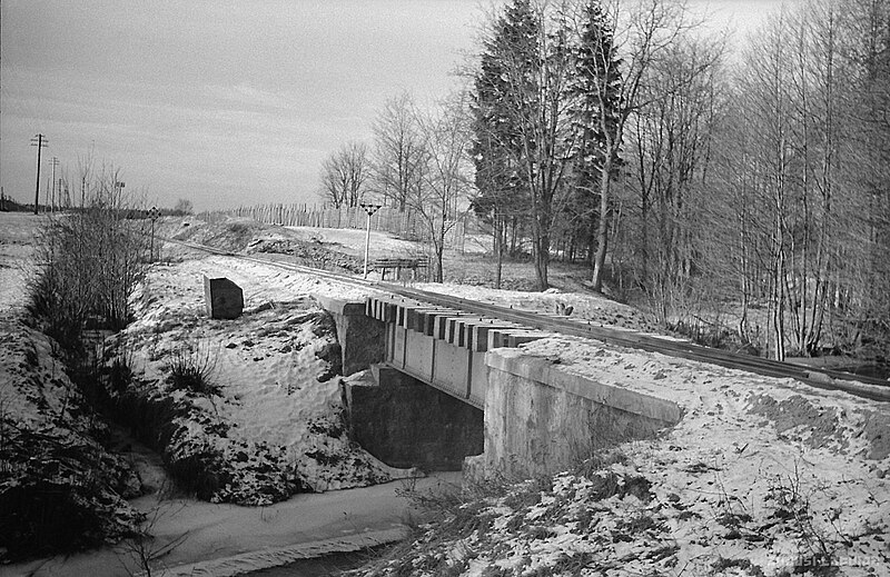 Attēls:Dzelzceļa tilts pie Rojas 1948.jpg
