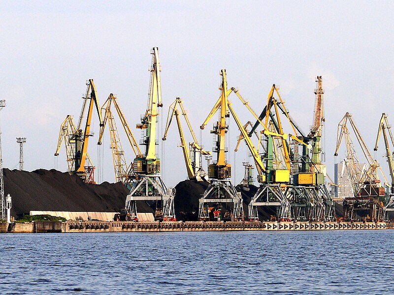 Attēls:Riga port cran.JPG