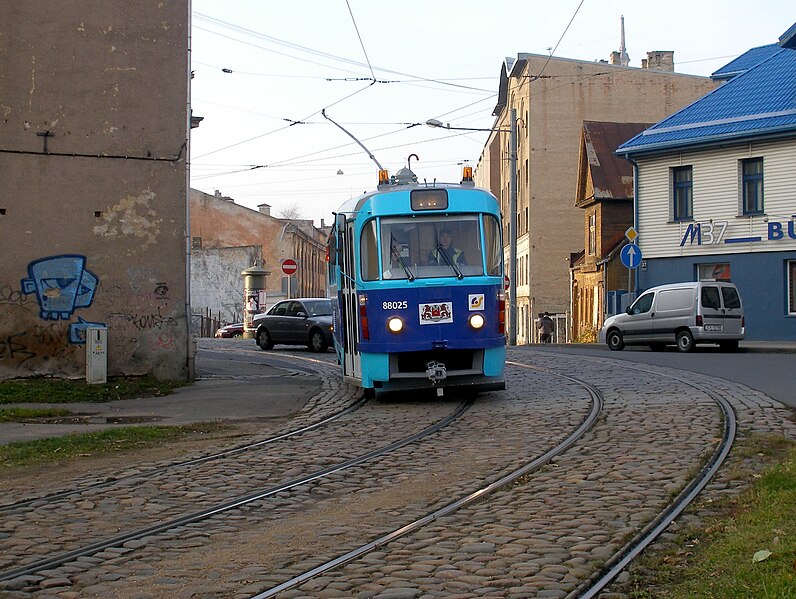 Attēls:Tramvajs 88025 Maskavas ielā.JPG