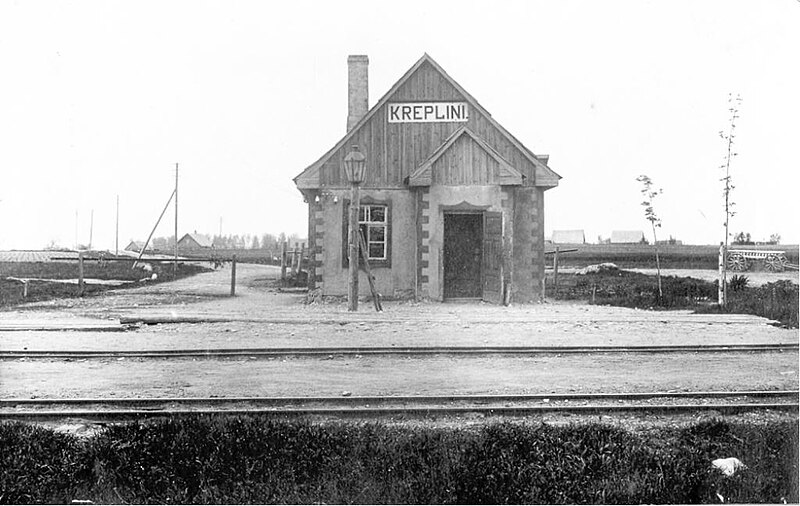 Attēls:Krepliņu stacija pie Vandzenes 1928.jpg