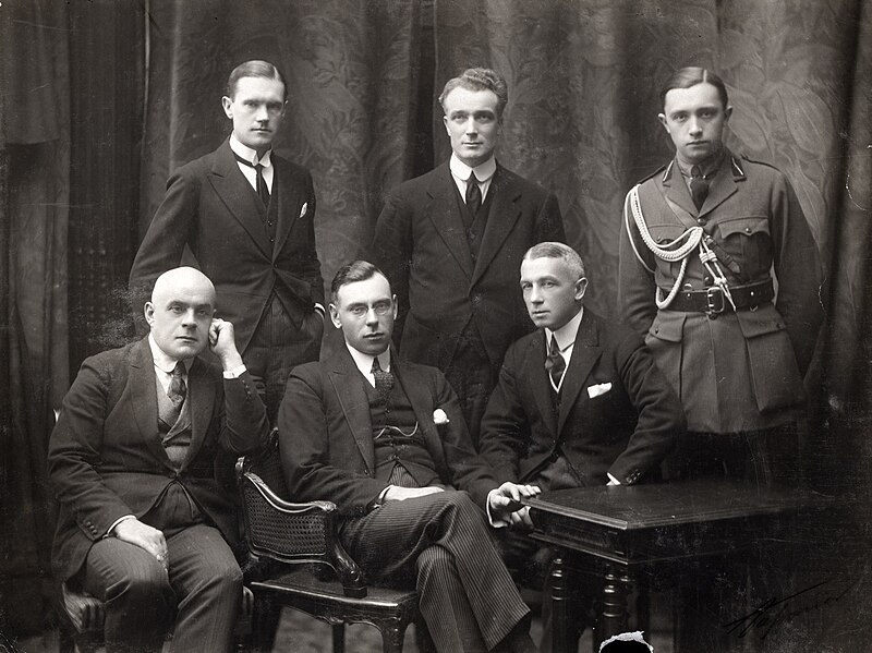 Attēls:Latvijas delegācija pēc valsts de iure atzīšanas 1921. gadā.jpg