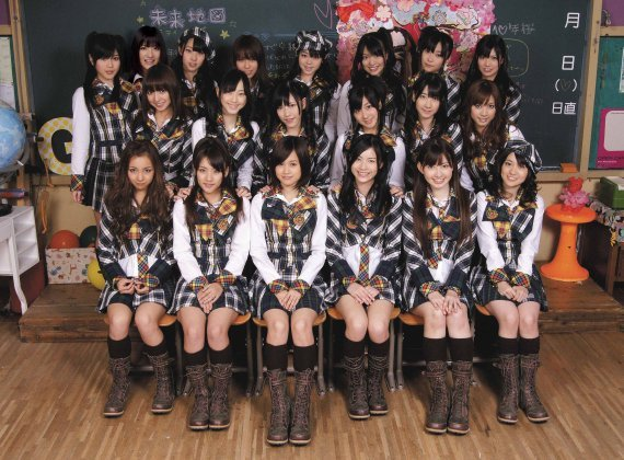 Fail:AKB48 10nenZakura gambar promosi.png