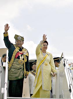 Fail:13tuanku.jpg