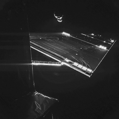 Ficheiro:Pia18872 rosetta mission selfie at comet copy.jpg