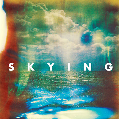 Ficheiro:Thehorrors-skying.jpg