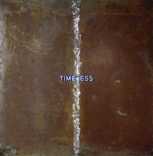 Ficheiro:Calhau, Fernando, Timeless, 1994, chapa de ferro e néon, 200 x 200 cm.jpg
