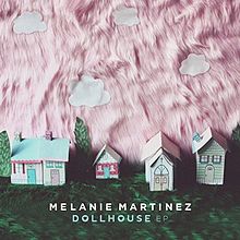 Capa de Dollhouse, primeiro EP de Melanie Martinez.