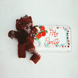 Fișier:Melanie martinez pity party single.png