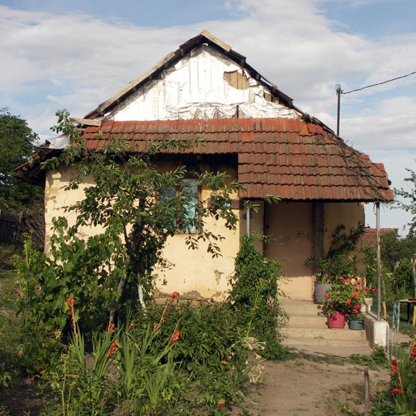 Fișier:Butoiesti.casa in Popesti.jpg