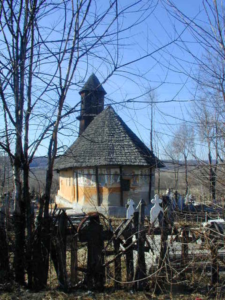 Fișier:Biserica Cuvioasa Paraschiva din Sinesti in feb. 2002 (1).JPG