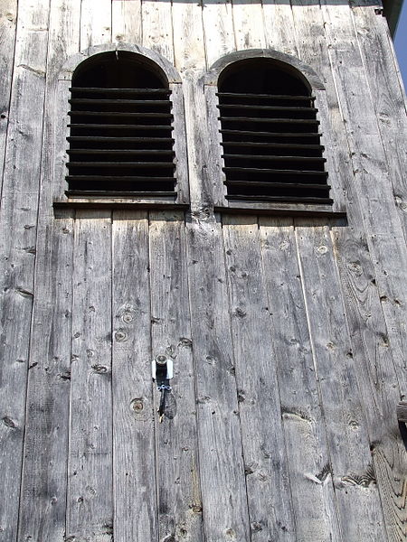 Fișier:Biserica de lemn din Mihesu de Campie.jpg