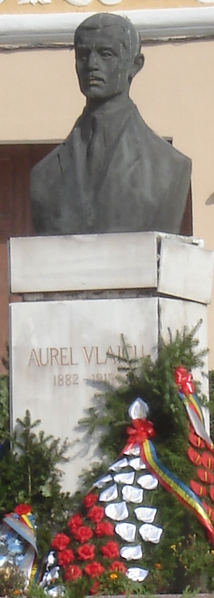 Fișier:Monument - Aurel Vlaicu - Orastie - 2007.png