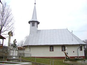 Biserica de lemn „Sfinții Arhangheli Mihail și Gavriil”