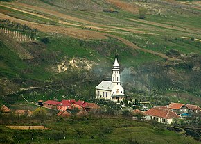 Vedere panoramică asupra satului