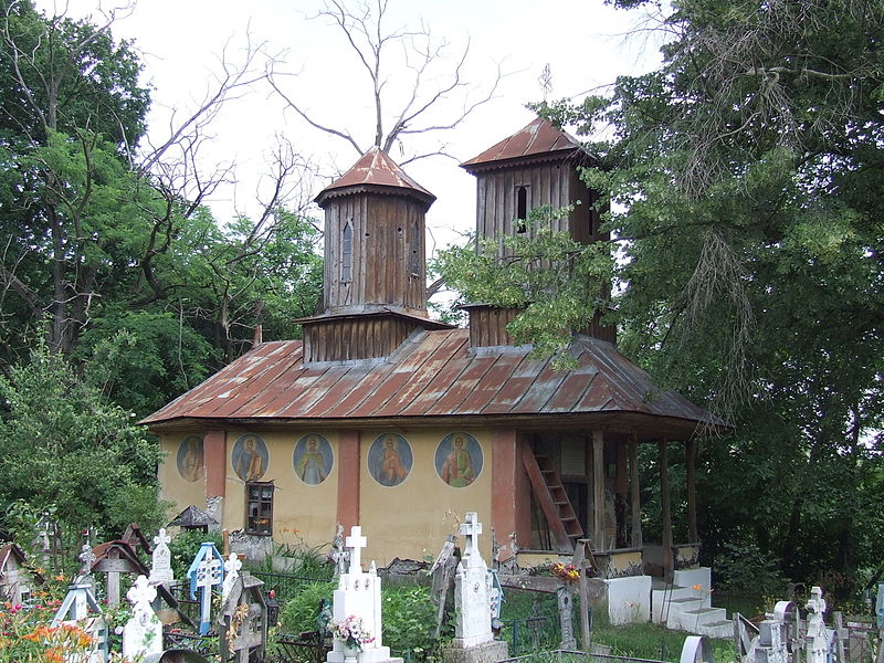 Fișier:Biserica de lemn din Magureni01.jpg