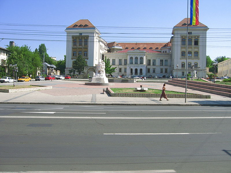 Fișier:Monumentul Unirii din Iași1.jpg