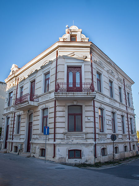 Fișier:„Casa funcției” - M.A.N.jpg