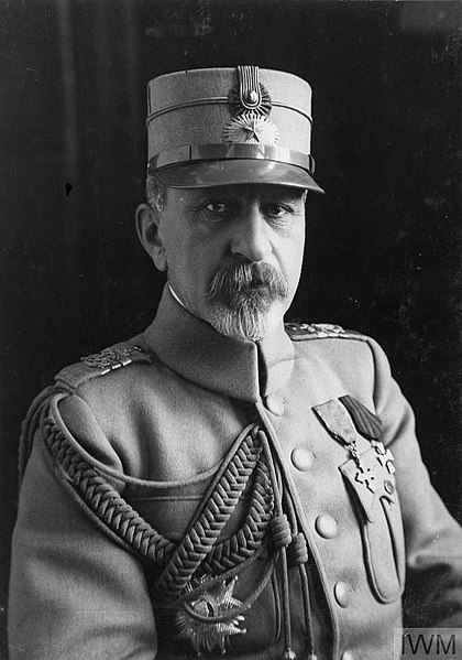 Fișier:Portrait of General Constantin Prezan, Chief of Romanian General Staff, at the general headquarters in Ivesti, 1917.jpg